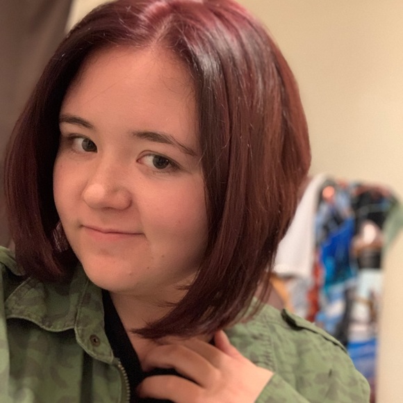 Meet your Posher, Amber - Picture 2 of 2